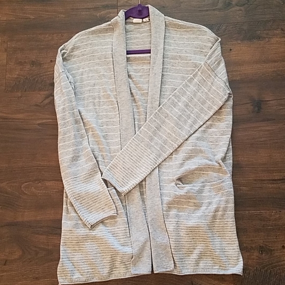 GAP Sweaters - 🍁GAP🍂- Gray Stripe Cardigan Sweater- M